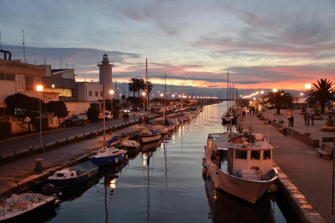 Casa Di Nicola Lägenhet Viareggio Exteriör bild